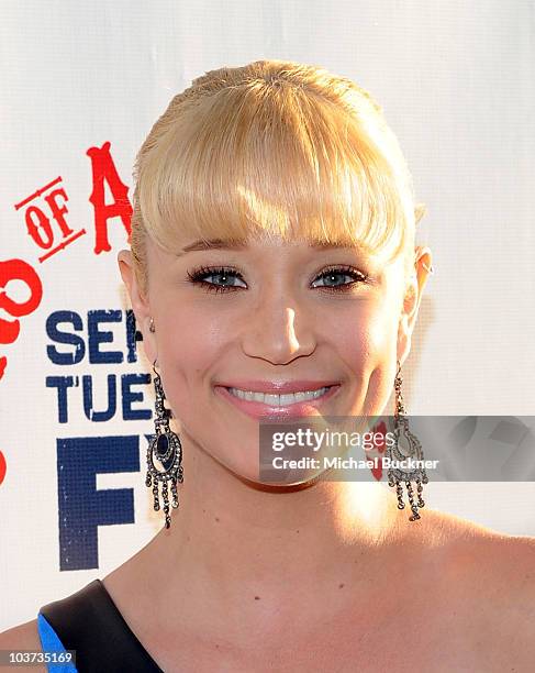 Actress Kristen Renton arrives at the premiere premiere of FX and FOX 21's "Sons Of Anarchy" Season 3 at the Arclight Theatre on August 30, 2010 in...