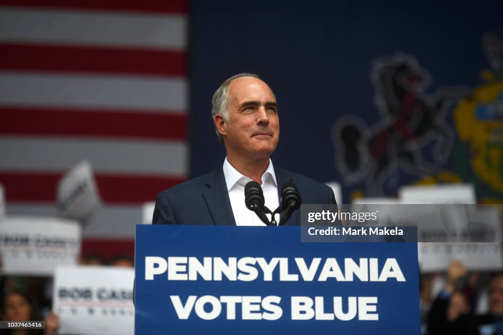 Barack Obama Attends Campaign Rally For Pennsylvania Democrats In Philadelphia
