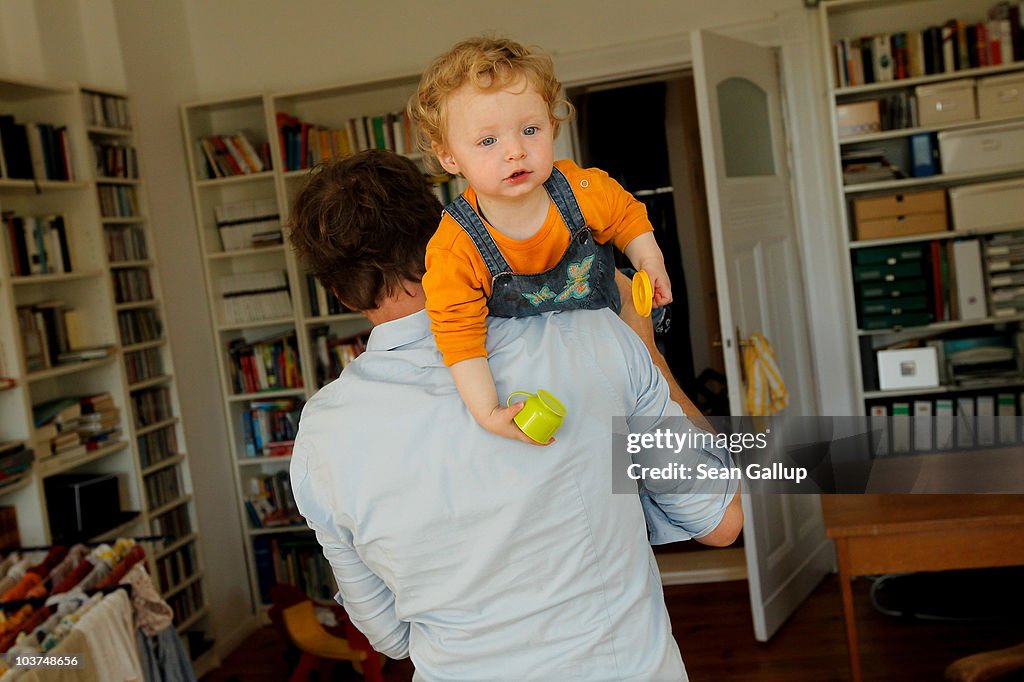 Germany Debates Expanding Parental Leave