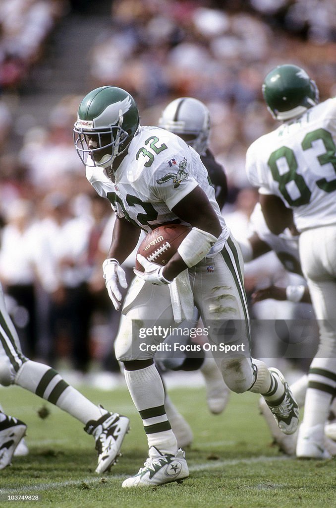 Philadelphia Eagles v Oakland Raiders