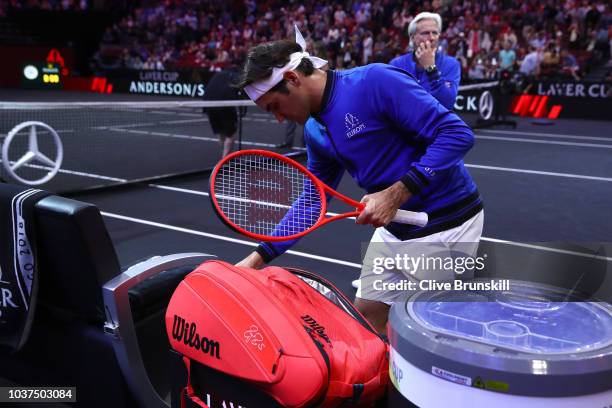 Federer Rachet 39 Racquet Club Of Chicago Stock Photos, High-Res Pictures, and Images ...