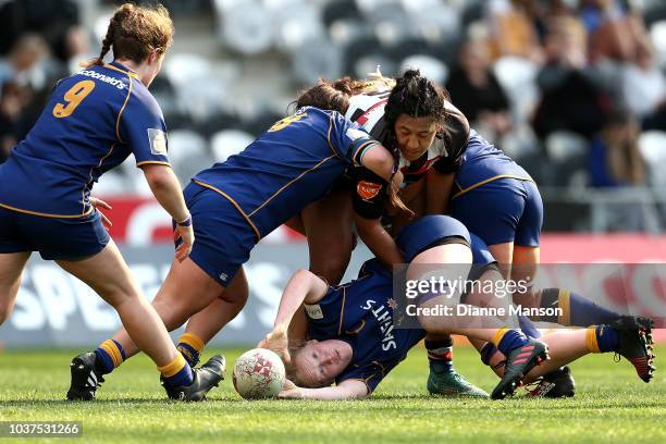 Morgan Henderson of Otago releases the ball during the round four Farah Palmer Cup match between Otago and Counties Manukau at Forsyth Barr Stadium...