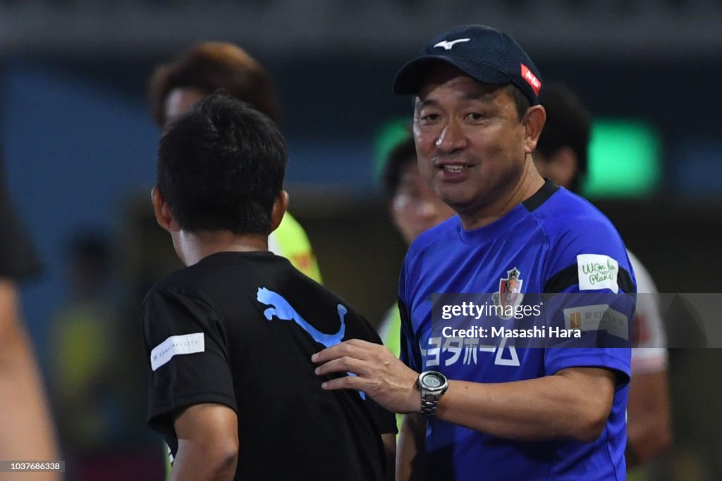 Kawasaki Frontale v Nagoya Grampus - J.League J1