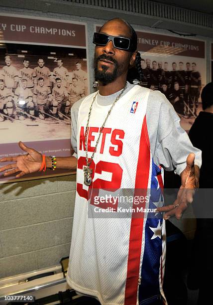 **Exclusive** Snoop Dogg backstage before Justin Bieber performs at Madison Square Garden on August 31, 2010 in New York City.