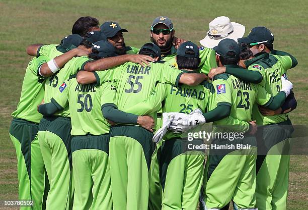 Shahid Afridi of Pakistan addresses his team ahead of Somerset's innings during the One Day Tour Match between Somerset and Pakistan played at The...