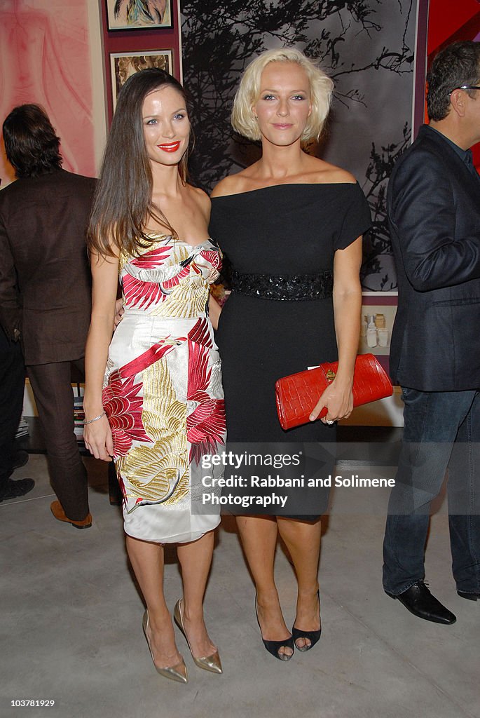Mario Testino Opening for "At Home"
