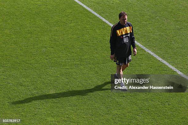 Holger Osieck, head coach of team Australia attends an Australian Socceroos training session at the AFG Arena on September 2, 2010 in St. Gallen,...