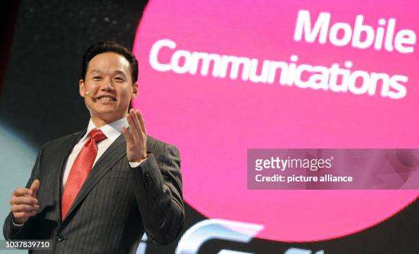 Der LG Manager für Mobile Kommunikation, Frank Lee spricht am in Las Vegas bei der LG Pressekonferenz im Rahmen der Elektronik-Messe CES . Die Messe...