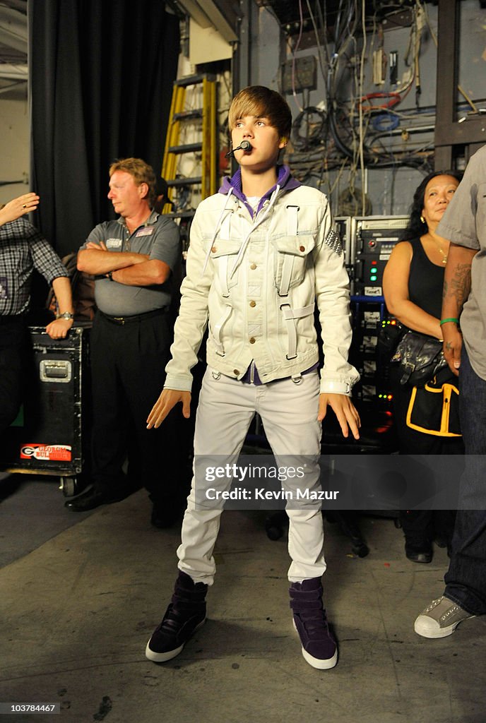 Justin Bieber "My World" Tour - Madison Square Garden - Backstage