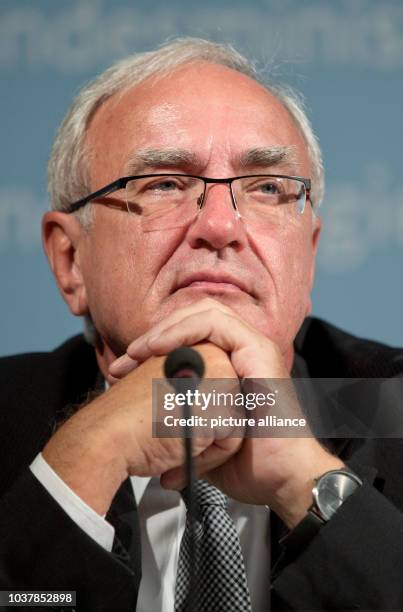 Detlef Wetzel, head of IG Metall speaking at a press conference of the Buendnis "Zukunft der Industrie" , in Berlin, Germany, 13 October 2015. At the...