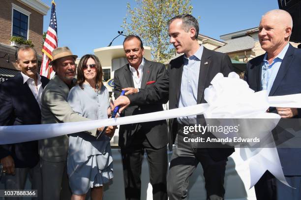 Comedian Billy Crystal, producer Janice Crystal, developer Rick Caruso, Los Angeles Mayor Eric Garcetti and Los Angeles Councilmember Mike Bonin...