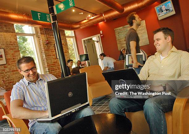 June 2006 CREDIT: Mark Gong / TWP. Capitol Hill, Washington DC. Paster Mark Batterson and digital paster David Russell of the National Community...