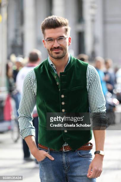 Blogger Justus Frederic Hansen during the 'Fruehstueck bei Tiffany' at Tiffany Store ahead of the Oktoberfest on September 22, 2018 in Munich,...