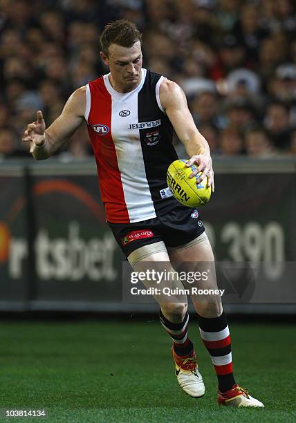 Brendon Goddard of the Saints kicks during the AFL Second Qualifying Final match between the Geelong Cats and the St Kilda Saints at Melbourne...