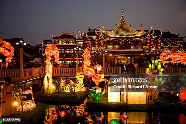 lantern festival at yuyuan bazaar. - lantern festival china stock pictures, royalty-free photos & images