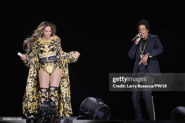 Beyonce and JAY-Z perform onstage during the 'On The Run II' Tour at Rose Bowl on September 22, 2018 in Pasadena, California.