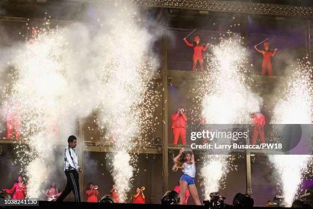 And Beyonce perform onstage during the 'On The Run II' Tour at Rose Bowl on September 22, 2018 in Pasadena, California.