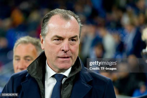 Clemens Toennies of Schalke looks on prior the Bundesliga match between FC Schalke 04 and FC Bayern Muenchen at Veltins-Arena on September 22, 2018...