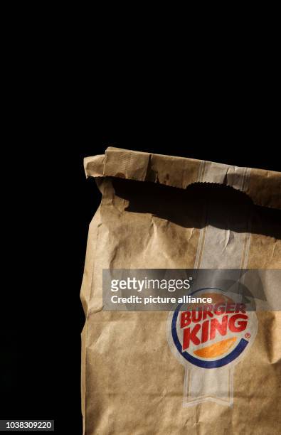 Still Ant Misunderstand 59 Burger King Bag Stock Photos, High-Res Pictures, and Images - Getty  Images