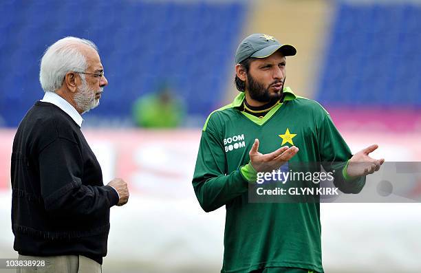 Shafa Rana 36 Shafqat Rana Stock Photos, High-Res Pictures, and Images - Getty Images