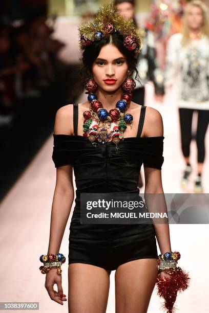 5,128 Dolce Gabbana Runway Milan Fashion Week Spring Summer 2019 Photos and Premium High Res Pictures - Getty Images 5,128 Dolce Gabbana Runway Milan Fashion Week Spring Summer 2019 Photos and Premium High Res Pictures - Getty Images