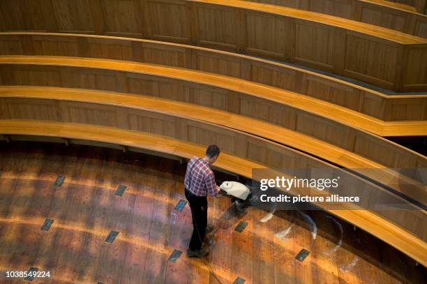 Sanders Pew 19 Norbert Sander Photos & High Res Pictures - Getty Images