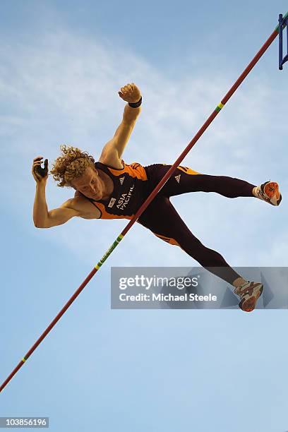 Steven Hooker of Australia and Team Asia-Pacific clears 5.95 metres to win the men's pole vault during the IAAF/VTB Continental Cup at the Stadion...