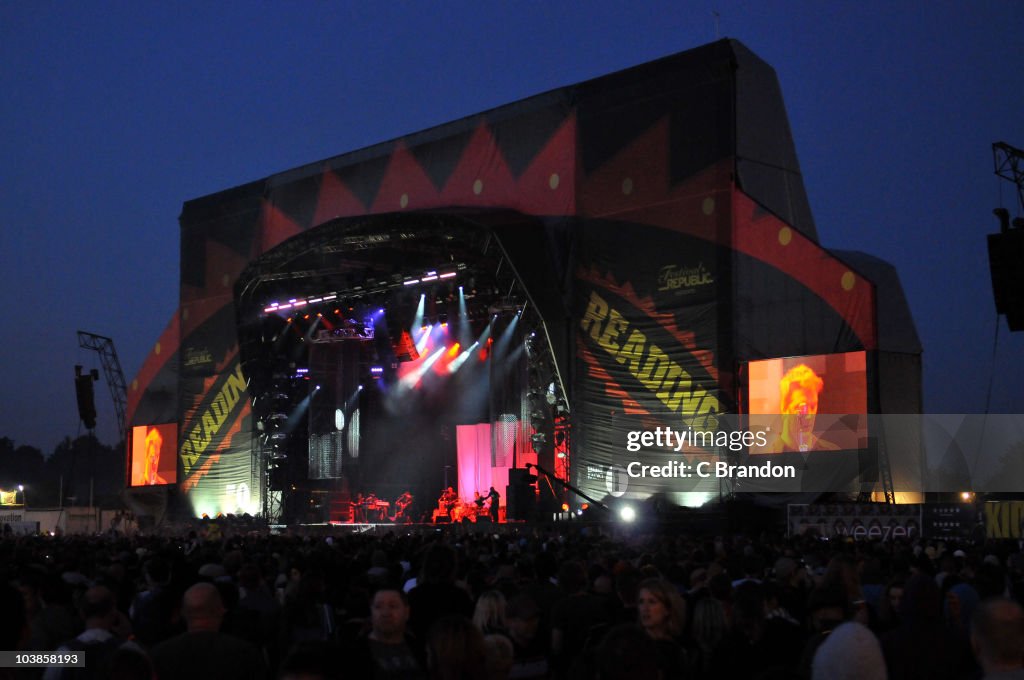 First Reading Fest . The Main Stage at night during the first day of Reading Festival on ...