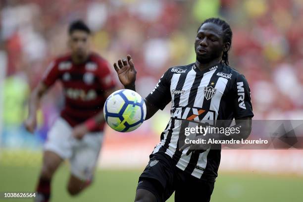 Yimmi Chará of Atletico-MG in action during the match between Flamengo and Atletico-MG as part of Brasileirao Series A 2018 at Maracana Stadium on...