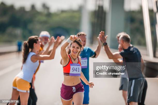 Cheering For Running Racers 1,298 Marathon Cheering Stock Photos, High-Res Pictures, and Images ...