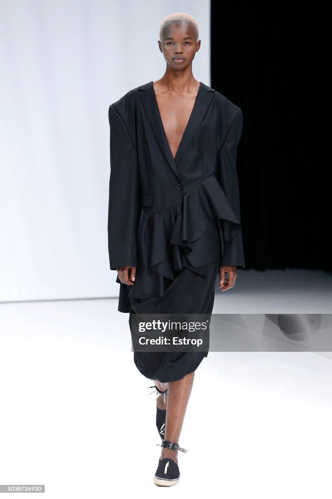 CHALAYAN - Runway - LFW September 2018