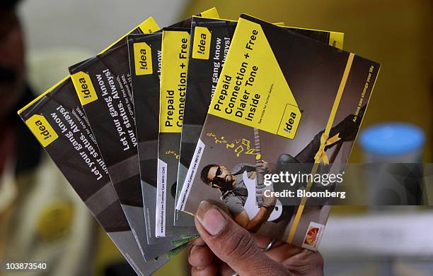 Sim Pacakage Box 39 Sim Card Package Stock Photos, High-Res Pictures, and Images - Getty ...