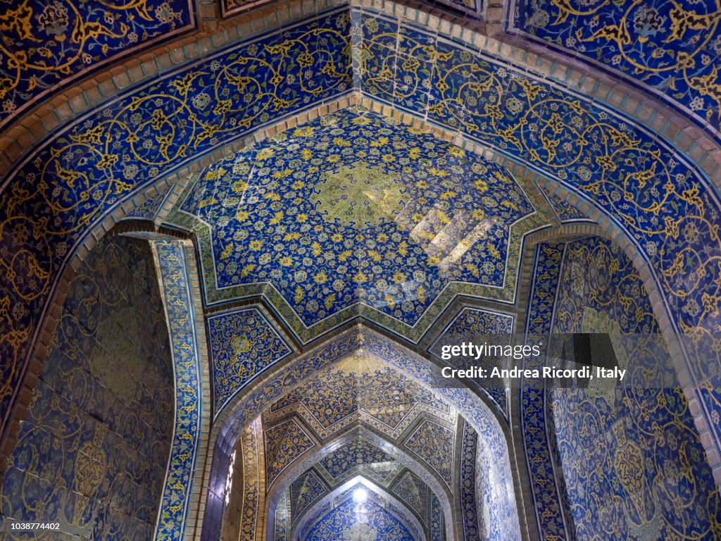 Sheikh Lotfollah Mosque interior, Isfahan, Iran