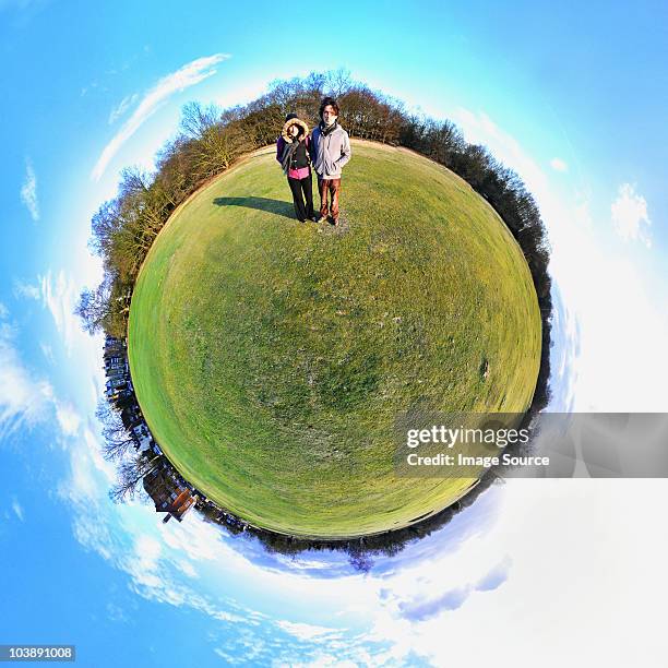 people in park with little planet effect - 360 fotografías e imágenes de stock