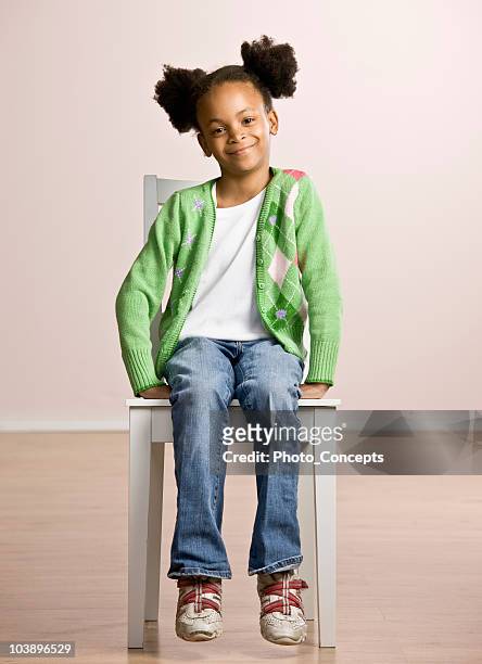 portrait d'une jeune fille - african american girl child photos et images de collection