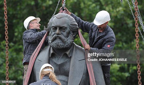 Marx Rise Statue 3,112 The New Marx Stock Photos, High-Res Pictures, and Images - Getty ...