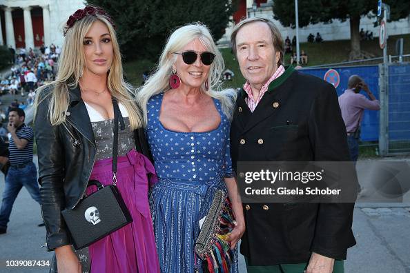 Guenter Netzer and his wife Elvira Netzer and daugher Alana Netzer ...