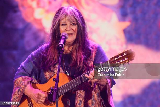 Singer Melanie Safka performs during the tv show 'Gottschalks grosse 68er Show' on September 6, 2018 in Hamburg, Germany.