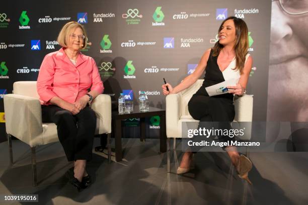 Elizabeth Blackburn and Mamen Mendizabal attend the 'Presente y Futuro de la Investigación del Cancer' event on September 24, 2018 in Madrid, Spain.