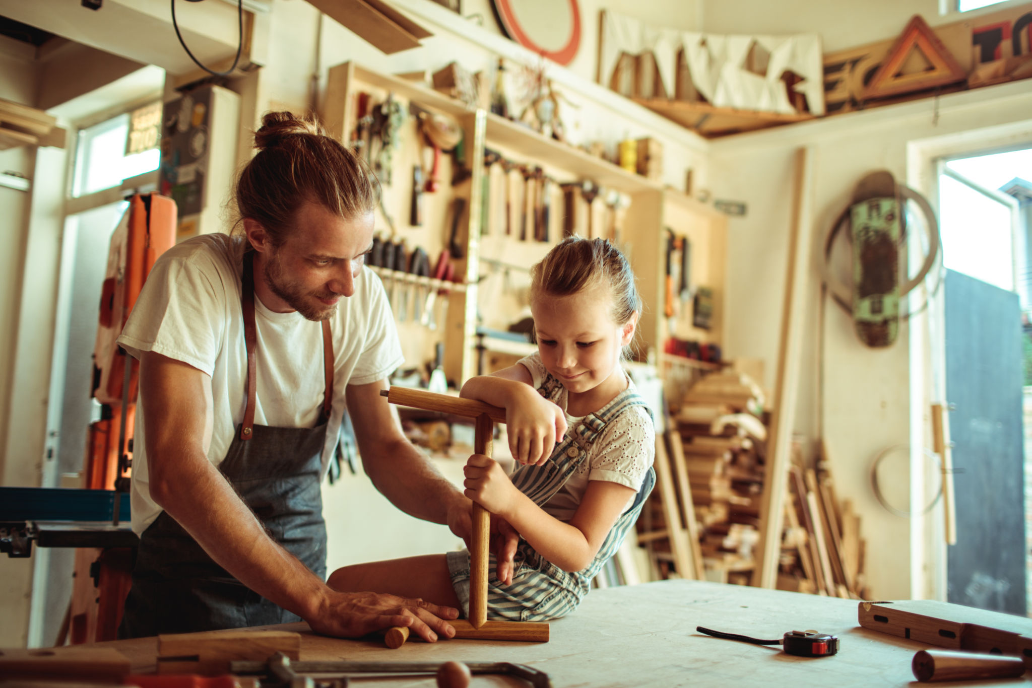 children building