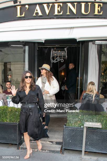 Actress Eva Longoria leaves the L'Avenue restaurant on September 24, 2018 in Paris, France.