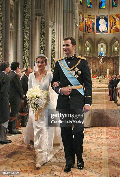Letizia Ortiz and Crown Prince Felipe during the wedding ceremony at the Almudena Cathedral