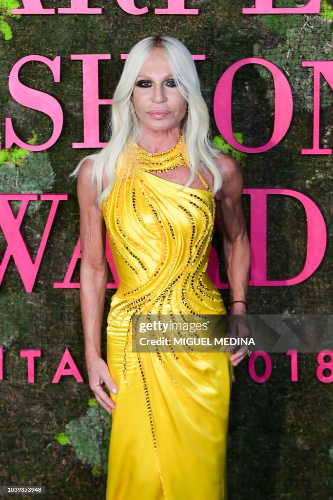 FASHION-ITALY-GREEN-CARPET-AWARDS-VERSACE