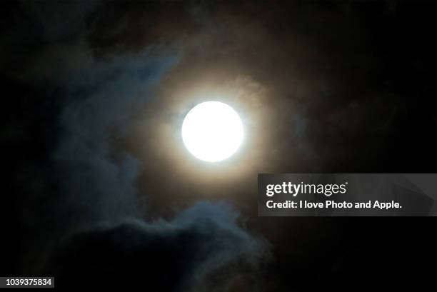 super moon - supermoon stock-fotos und bilder