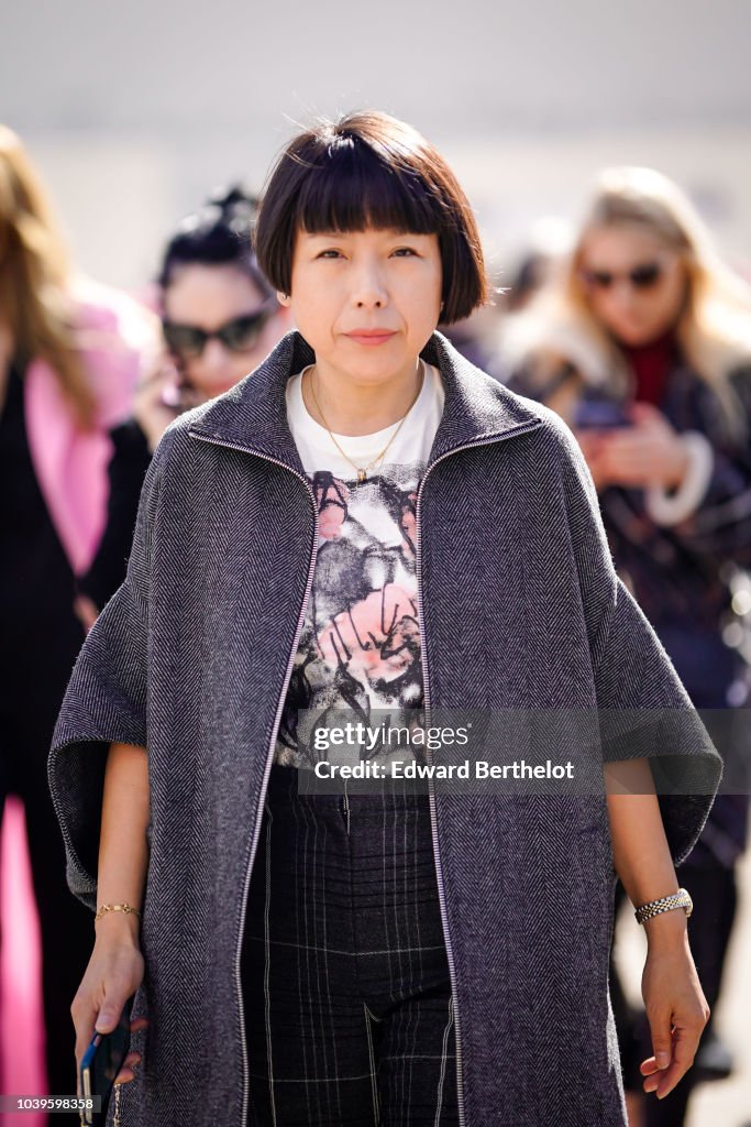 Street Style : Paris Fashion Week Womenswear Spring/Summer 2019 : Day One