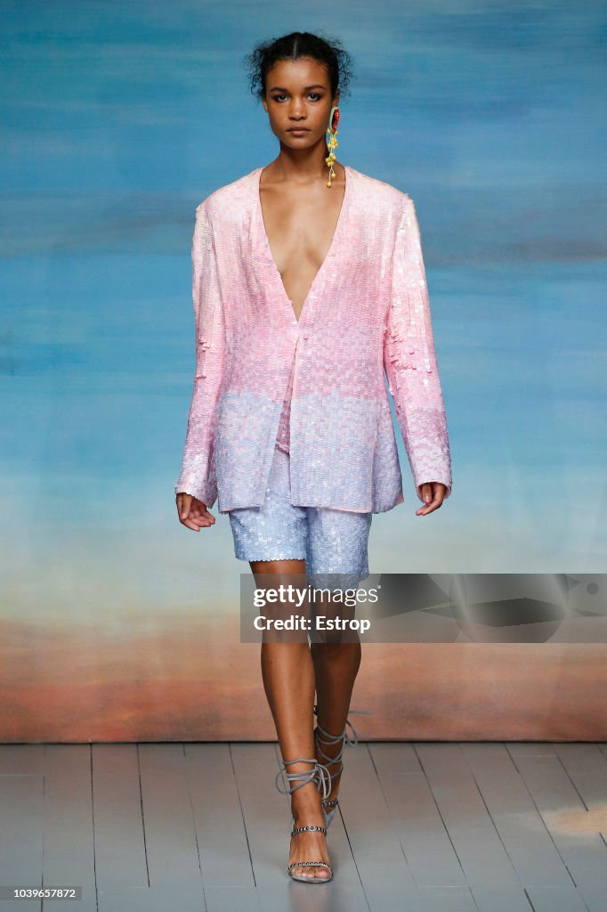 Roberta Einer - Runway - LFW September 2018