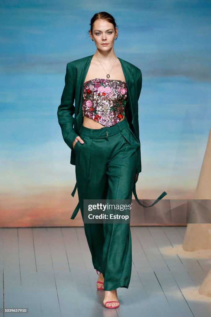 Roberta Einer - Runway - LFW September 2018