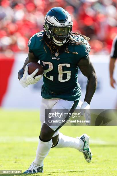 Jay Ajayi of the Philadelphia Eagles runs with the ball against the Tampa Bay Buccaneers at Raymond James Stadium on September 16, 2018 in Tampa,...