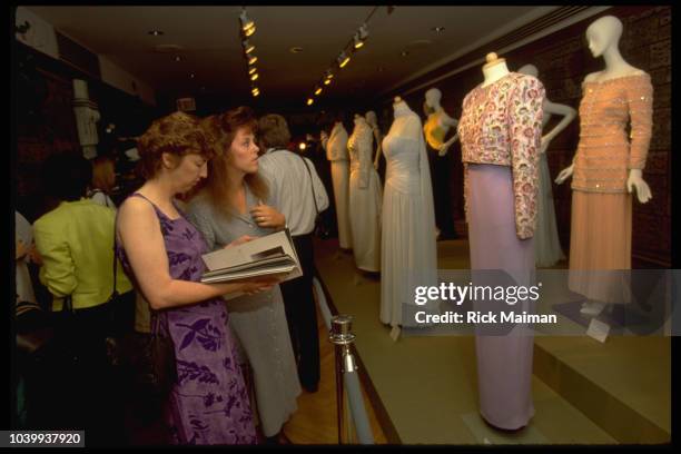 SALE OF LADY DIANA DRESSES AT CHRISTIE'S