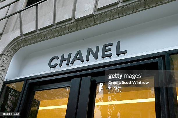 64 Chanel Madison Avenue Boutique Stock Photos, High-Res Pictures